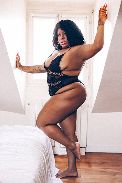 curvy girl boudoir photography