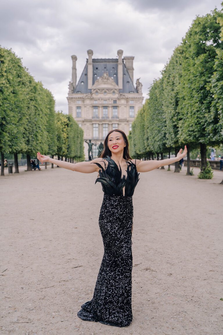 Sensual Portraits in the Streets of Paris: A Last-Minute Photoshoot with Gorgeous Jae